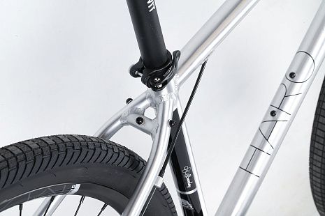 2021-Haro-MTB-Beasley-275-DLX-Brush-Polish-Detail-2